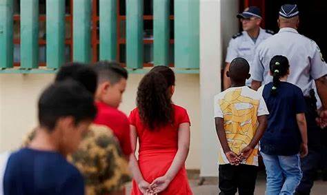 Ministro da Justiça assina edital sobre segurança nas escolas